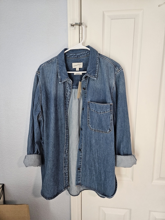 Universal Thread Tops - Relaxed Denim Shirt - Medium Wash